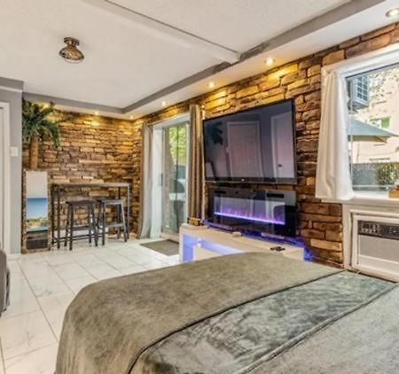 Brooklyn Spacious Space With Private Entrance, Bathroom, & Backyard - Full-Kitchen New York Kültér fotó