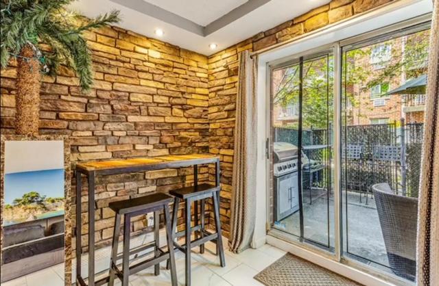 Brooklyn Spacious Space With Private Entrance, Bathroom, & Backyard - Full-Kitchen New York Kültér fotó