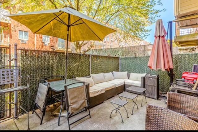 Brooklyn Spacious Space With Private Entrance, Bathroom, & Backyard - Full-Kitchen New York Kültér fotó